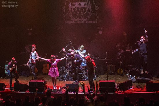 skinny lister at the 02
